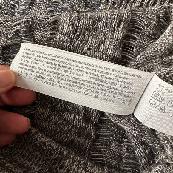 Hollister Black White Space Dye Hi Lo Knit Sweater Size Medium/Large - Picture 6 of 9